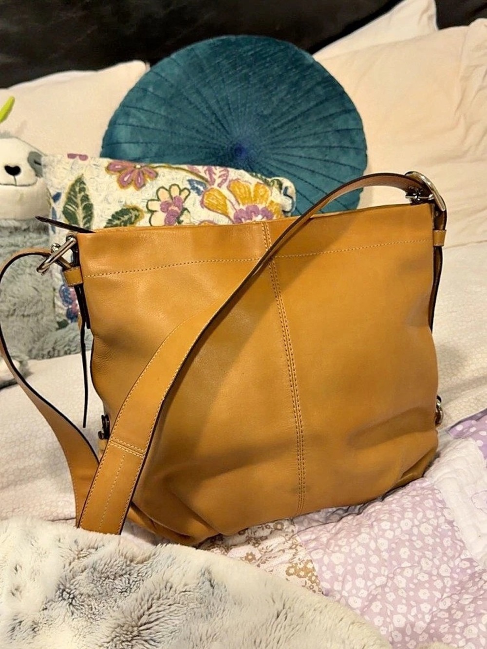 Coach Leather Shoulder Bag in Tan